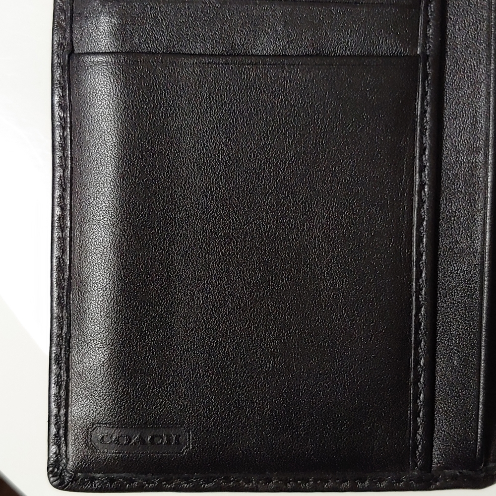 Coach wallet. Black with nickel hardware. Great condition! - Picture 5 of 7